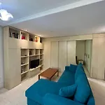 Chic Retreat - Stylish In Bllok, *