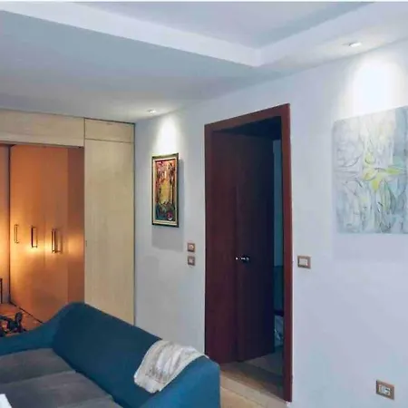 Chic Retreat - Stylish In Bllok, * Tirana