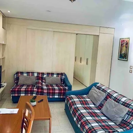 Chic Retreat - Stylish In Bllok, Apartament Tirana