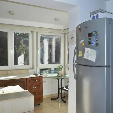 Chic Retreat - Stylish In Bllok, * Tirana