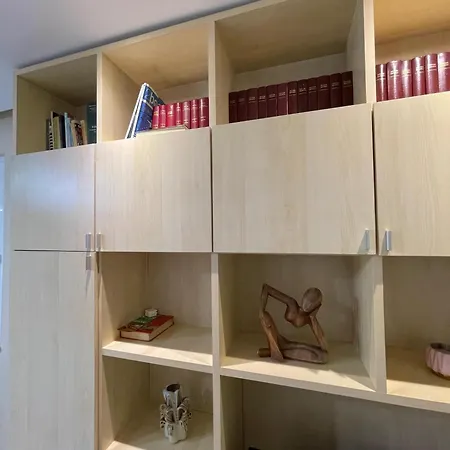 Chic Retreat - Stylish In Bllok, Apartment