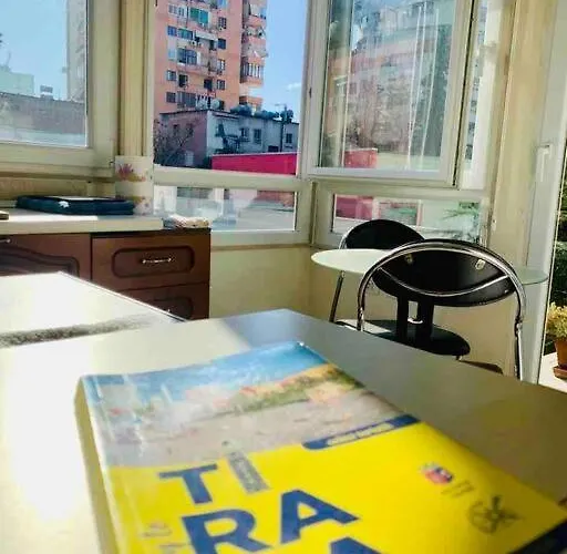 Chic Retreat - Stylish In Bllok, *