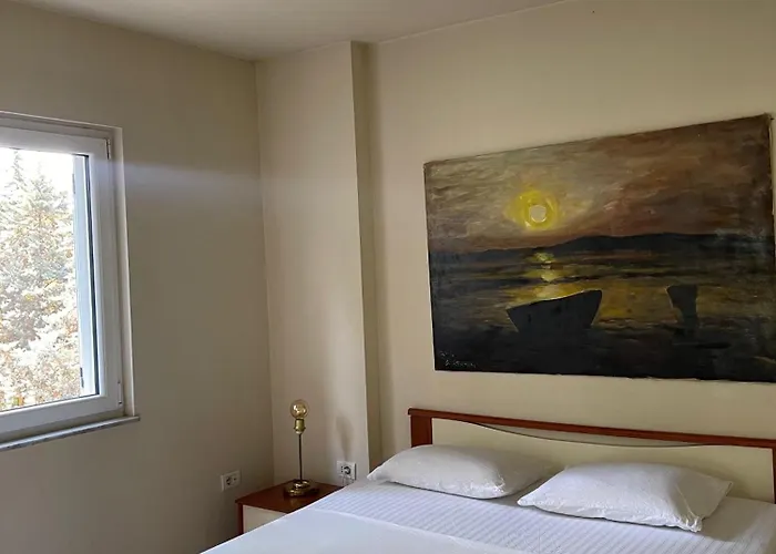 Chic Retreat - Stylish In Bllok, *